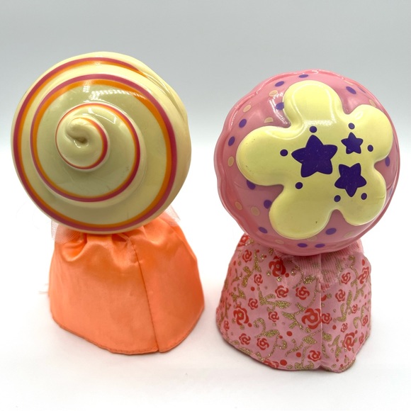 Cupcake Surprise Dolls Girls Haschel Toys Lot of 2 Cupcake Hat Sprinkles Swirls - Picture 2 of 13